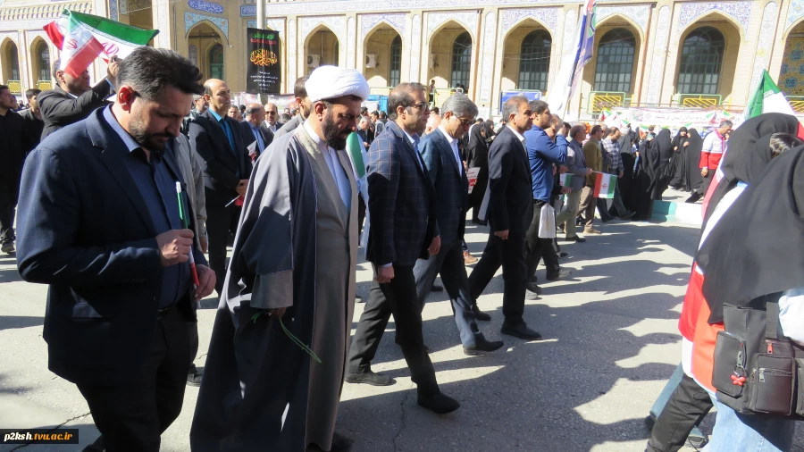 سیزده آبان:روز استواری ملت ایران در مقابل ترفنداستکباراست،،،سیزده آبان:اینهاست،یعنی مقابله با  زورگویی،دسیسه و استکبار،
                        ( مقام معظم رهبری) 6