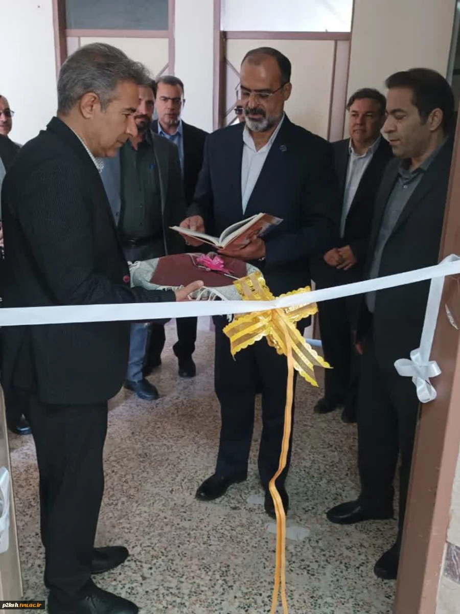 بازدید معاون اداری و مالی دانشگاه ملی مهارت از آموزشکده شماره ۲ کرمانشاه 4